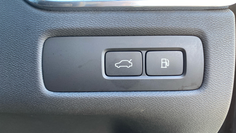 Volvo XC60 2.0 T8 [455] RC PHEV Ultimate Dark 5dr AWD Gtron Estate